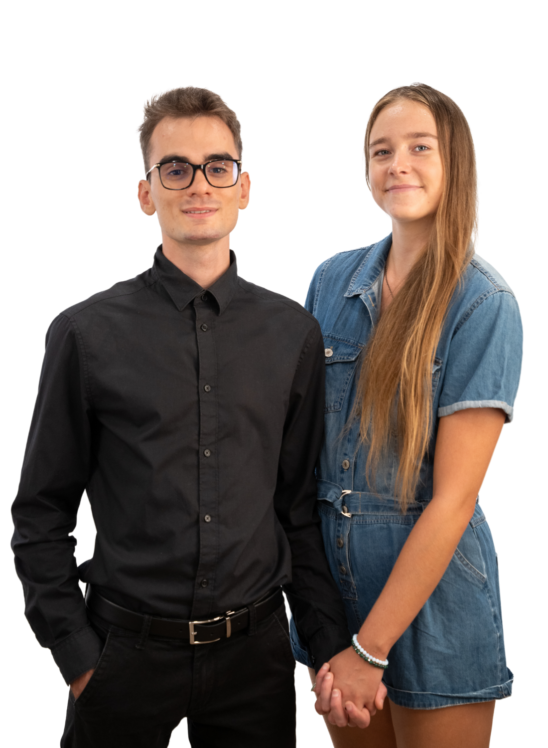 Albert and Paulina smiling next to the contact form, inviting you to book your free consultation with Gozo Online Marketing.